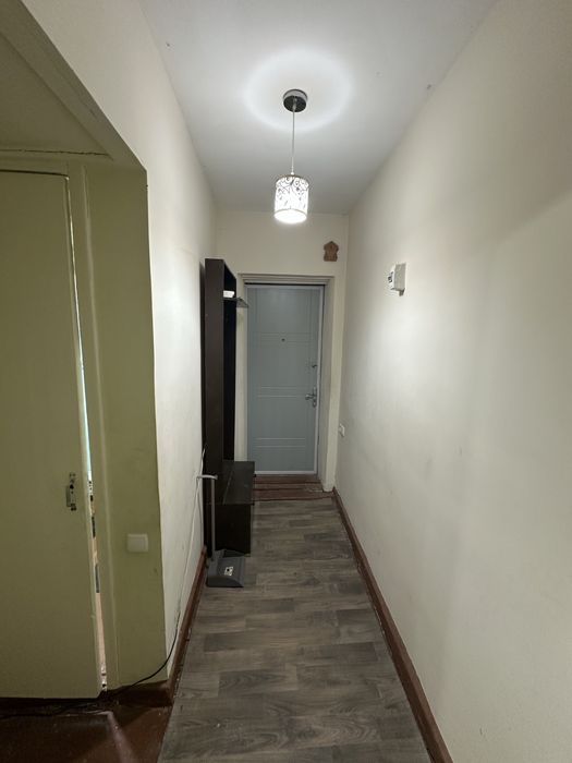 Кора камиш 1/2,бир хонали уй,урта ремонт,кучани юзида,уй узимники