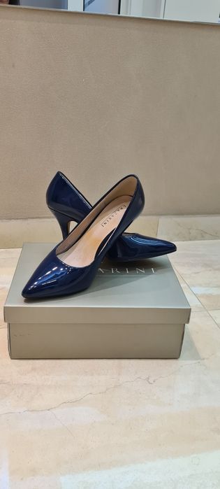 Елегантни дамски обувки