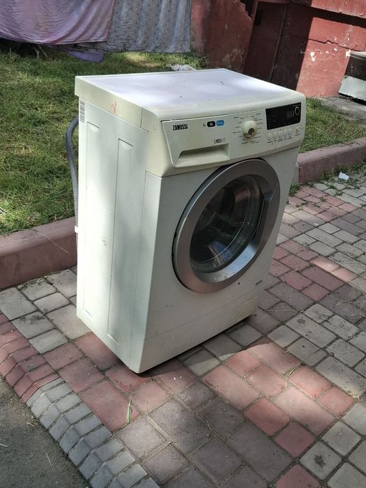 Zanussi lindo 300 kir mashinasi tez arzon sotiladi