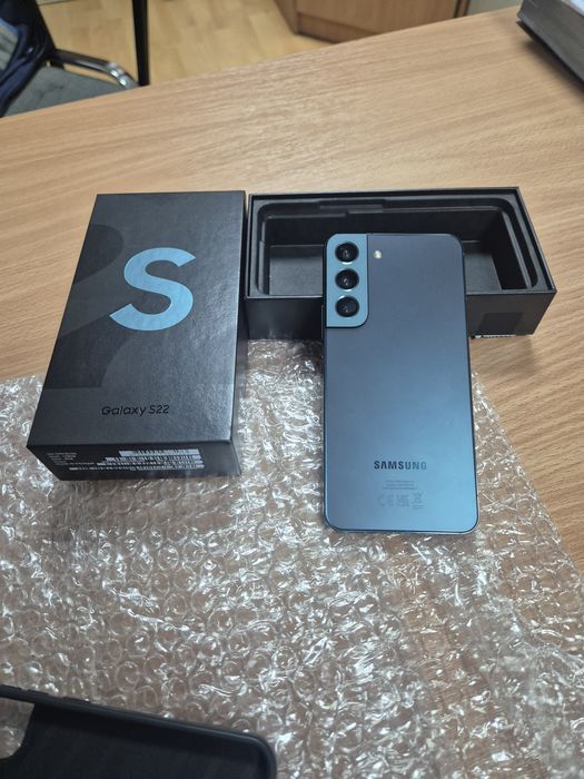 Samsung  S22 nou in cutie