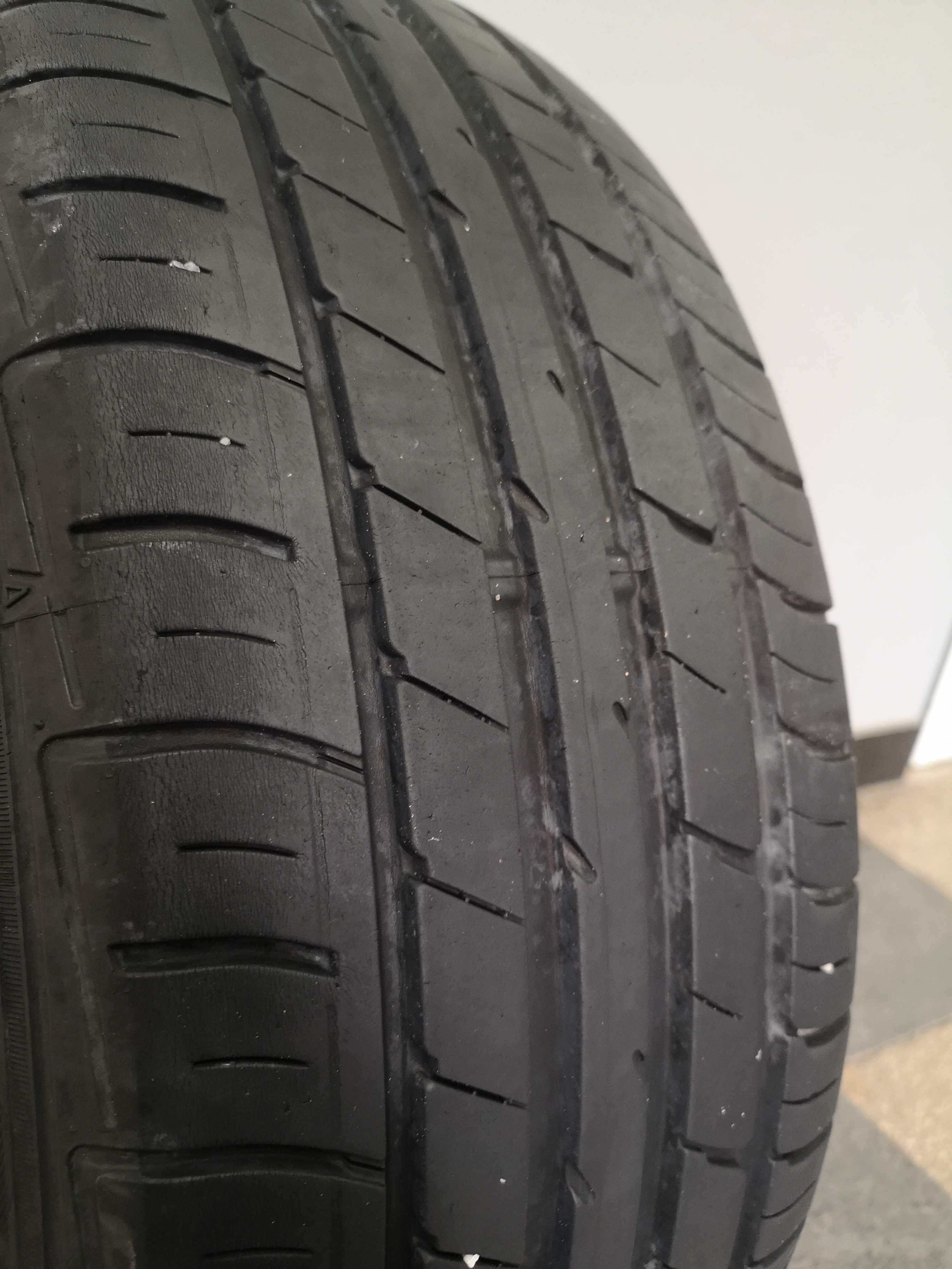 2бр 215/55/17 FALKEN 6,8мм грайфер дот19г +++