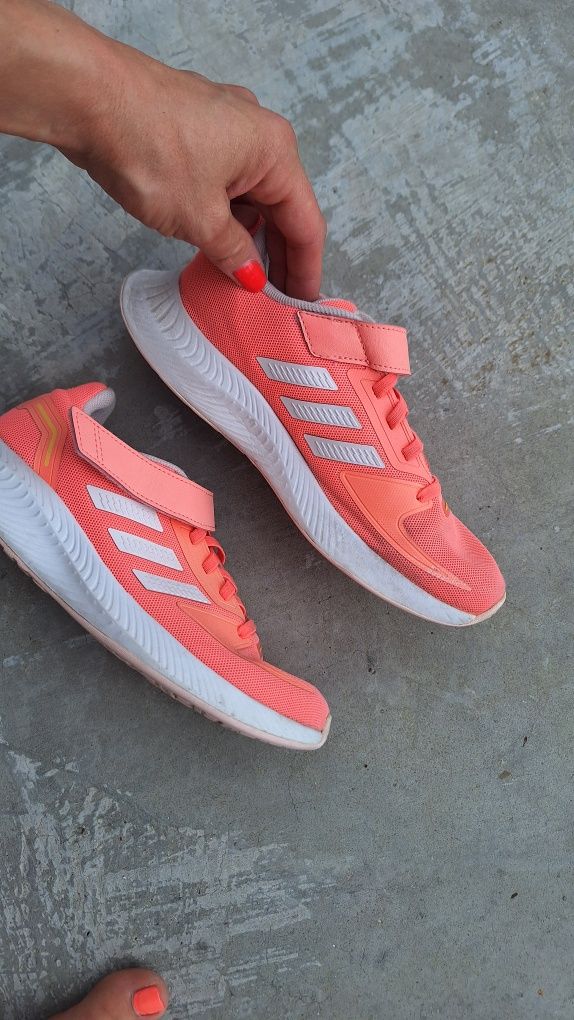 Маратонки Adidas