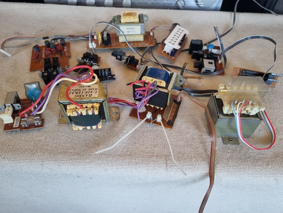 Pachet Transformatoare mici, dif componente. Perfecta stare.