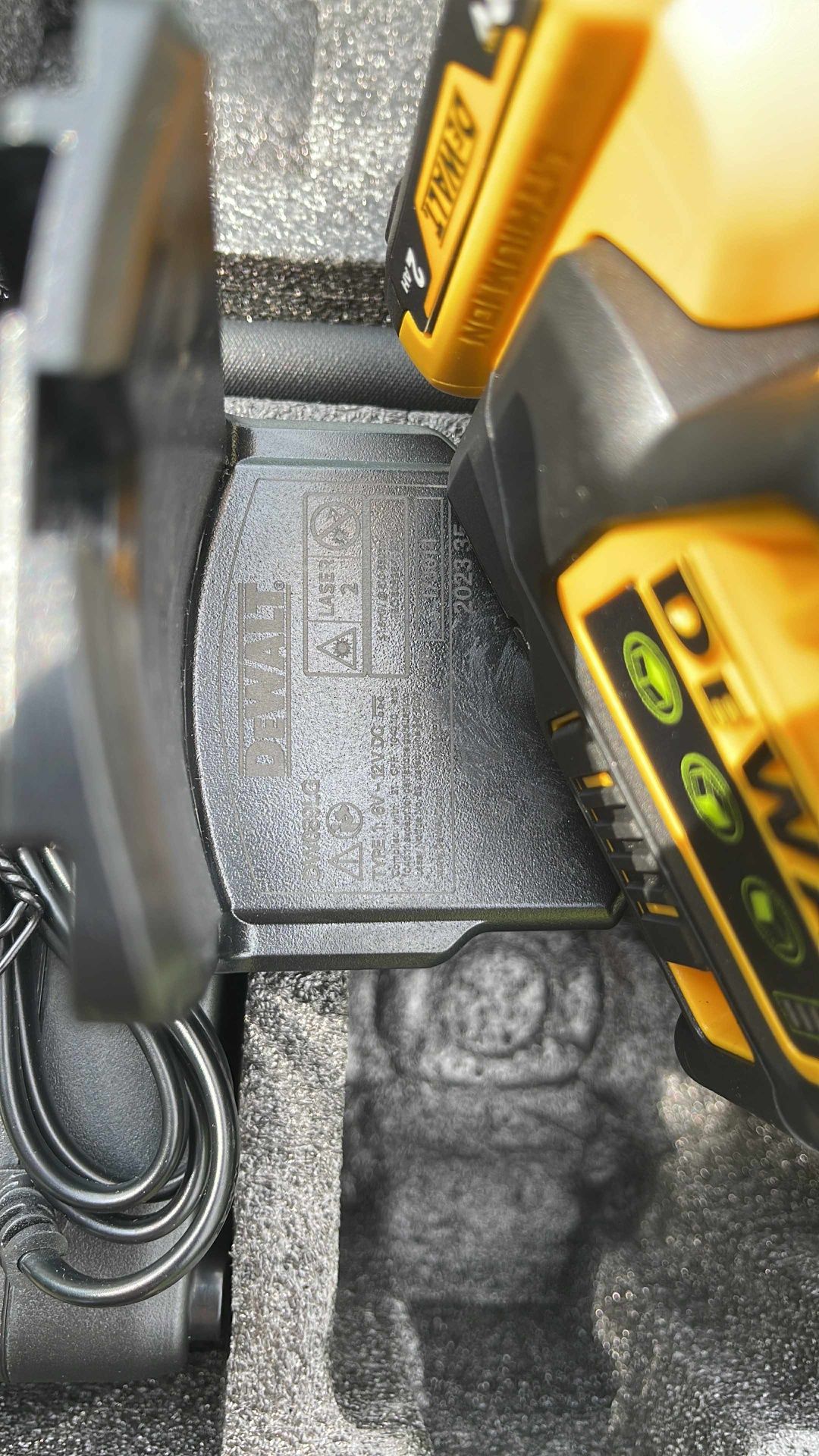 DeWalt Nivela Laser 360 12 linii verzi magneti nou nout impecabil