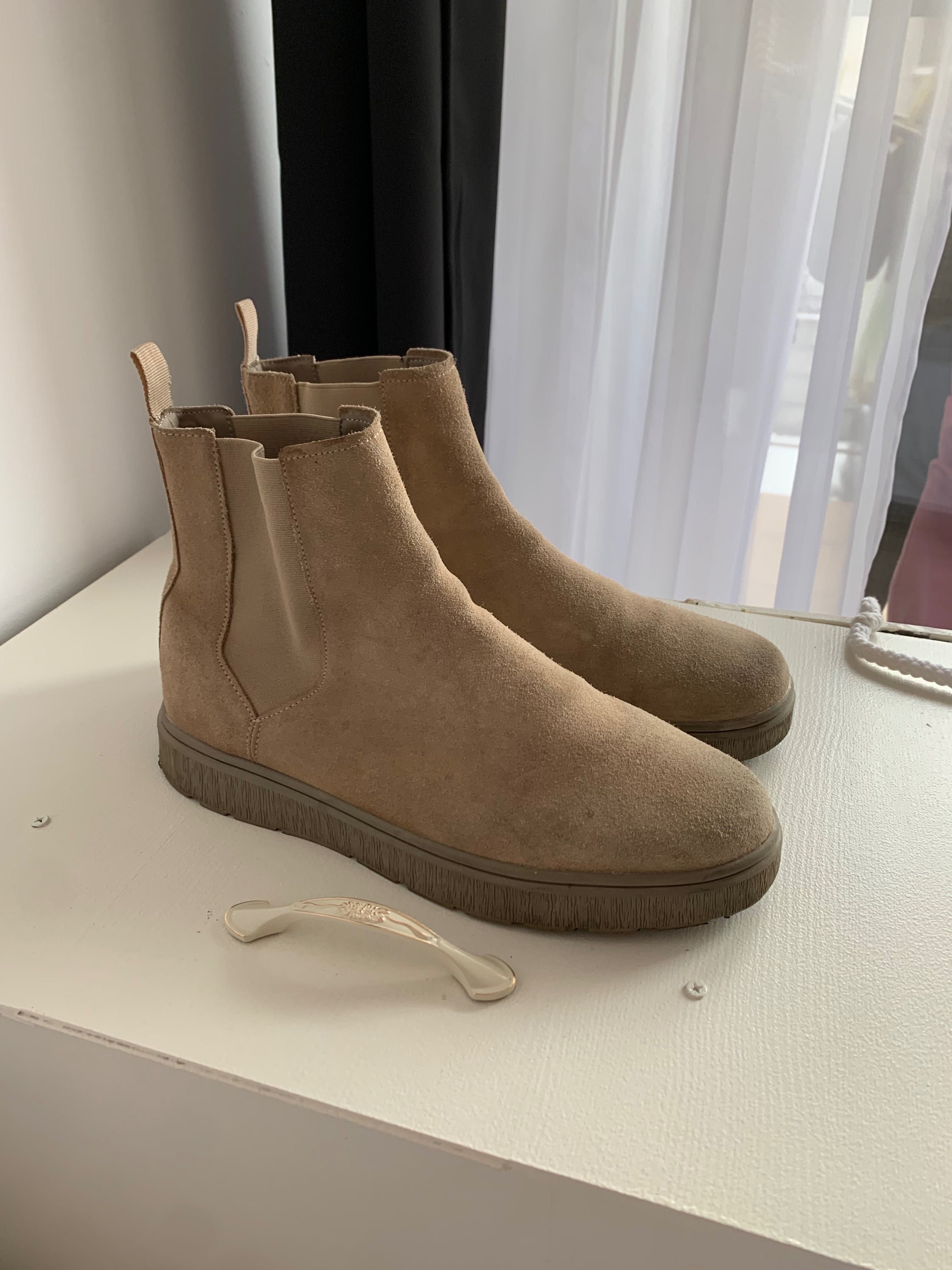 Zara Bocanci bej piele suede