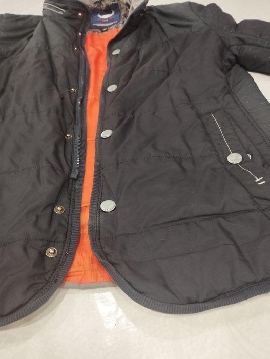 Продам демисезонные куртку