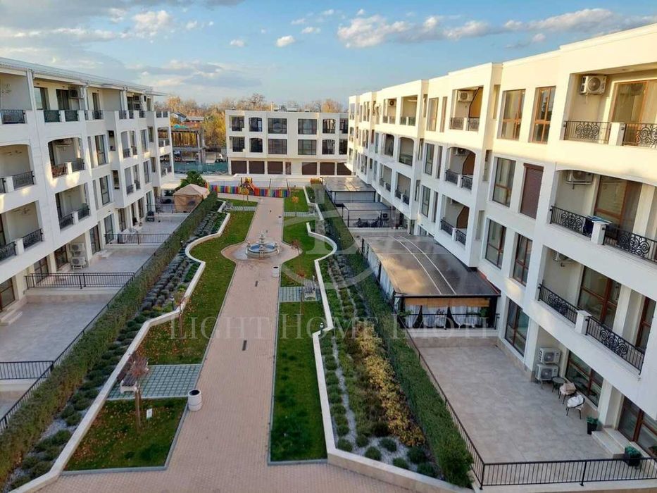 Продава се Четиристаен апартамент в Пловдив, Христо Смирненски - 219 кв.м за 1521 €/кв.м - Снимка #8