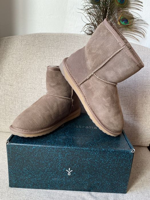 Велурени боти с вълна Emu