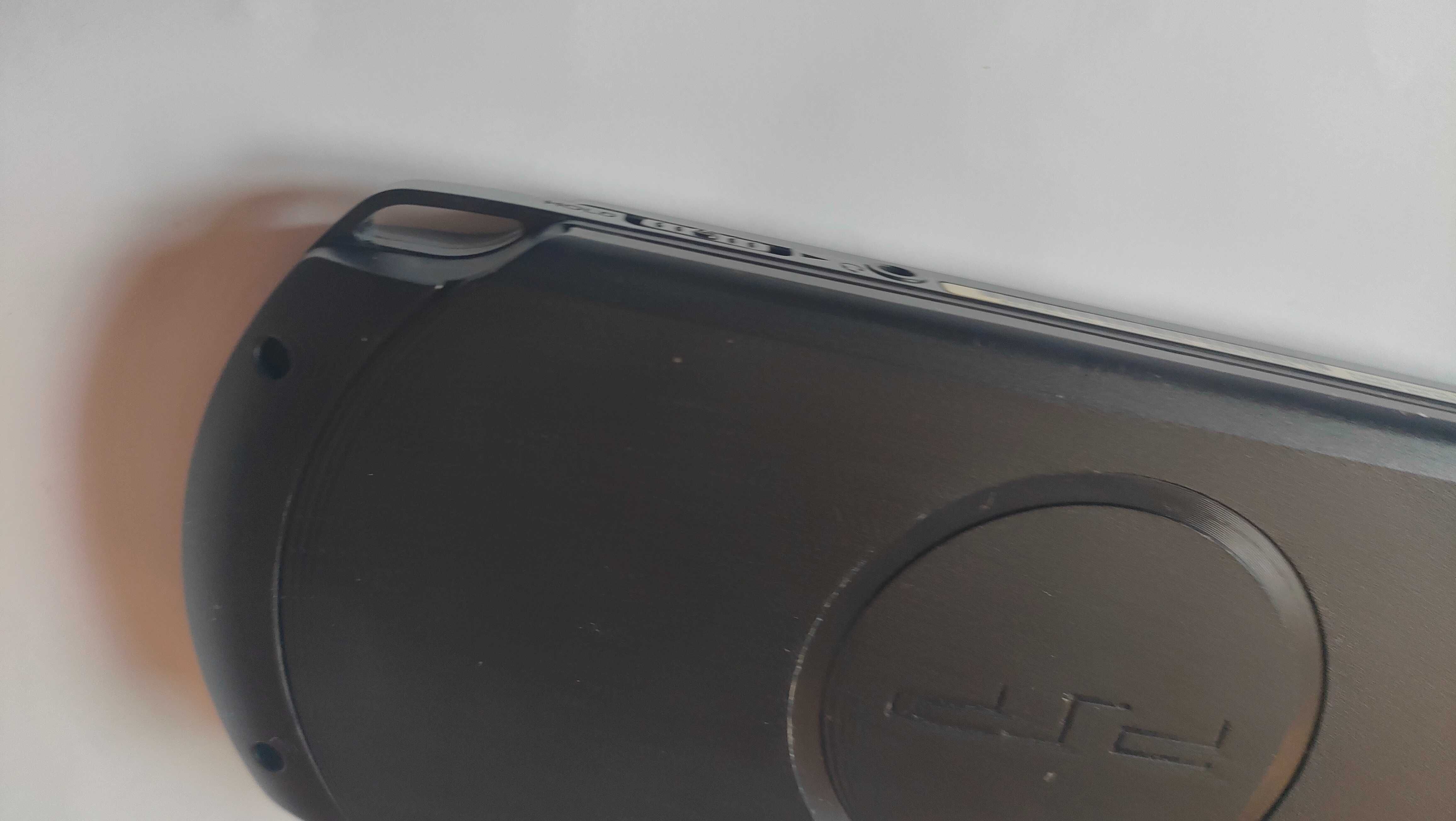Psp Sony конзола Е 1004 с включени  2 игри