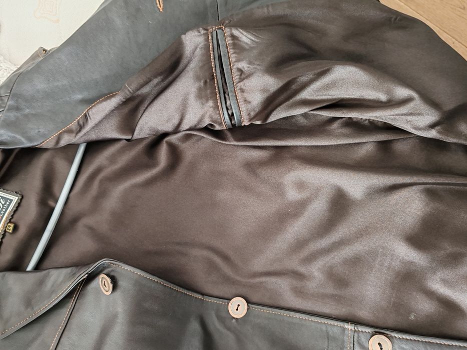 Haina de piele barbateasca