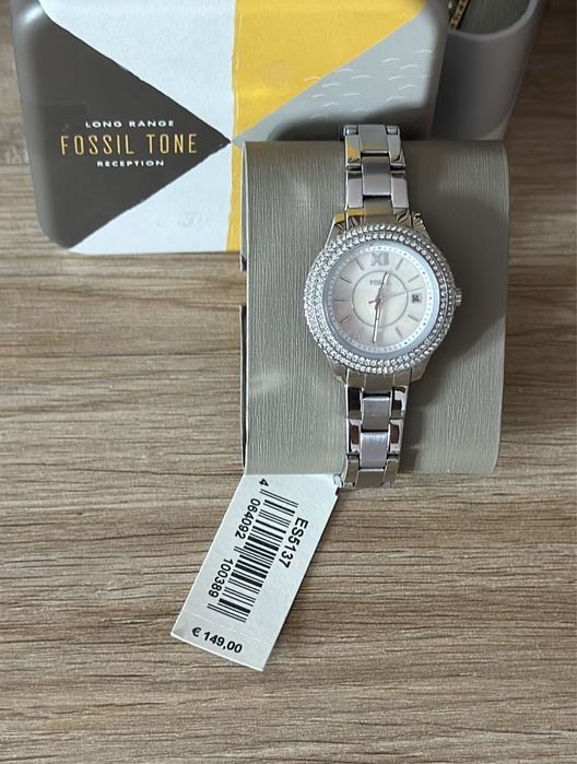 Ceas FOSSIL nou cu etichetă