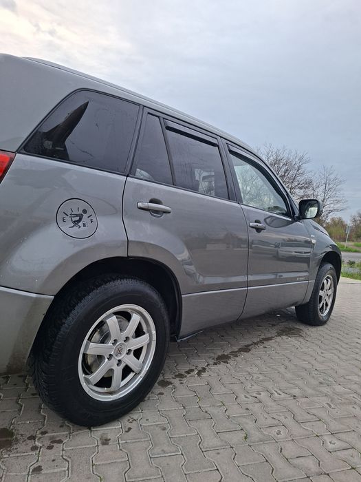 Сузуки гранд Витара 1.9 129 коня дизел