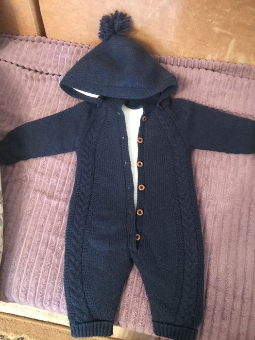 Продам комбез с шапкой