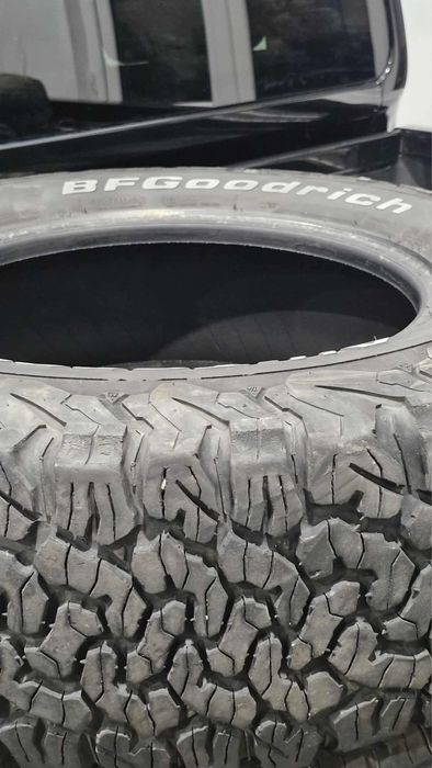 Продавам гуми BFGOODRICH AT 265/65/17