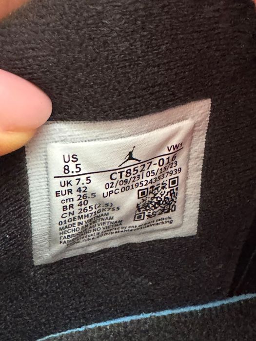 Air Jordan 4 Retro ,,Black/Red’’ mǎrimi 41/42