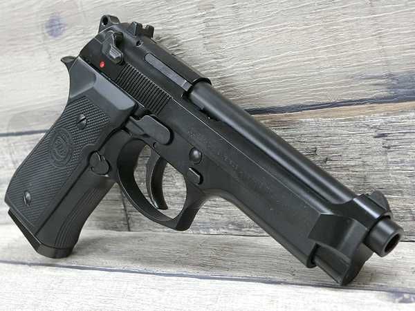 Pistol Airsoft Taurus PT92 FullMetal Co2 Mod 4,4j PUTERE MAXIMA