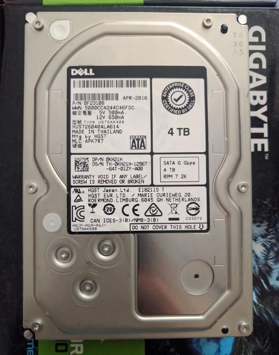 Hard Disk 4TB Hitachi HGST 128MB 7200rpm 3.5 Server PC Desktop NAS Nou