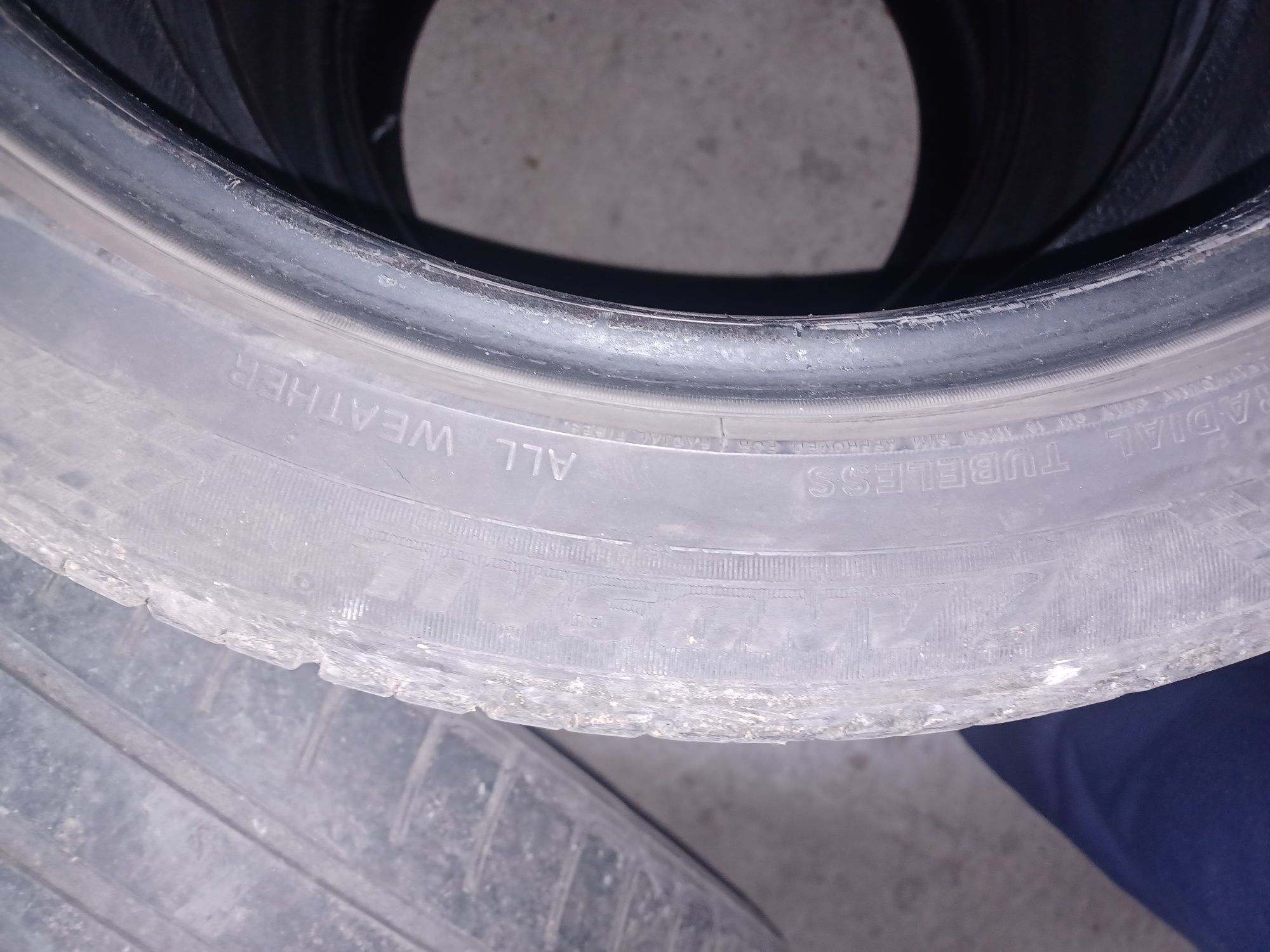 Летни гуми 235/45/18