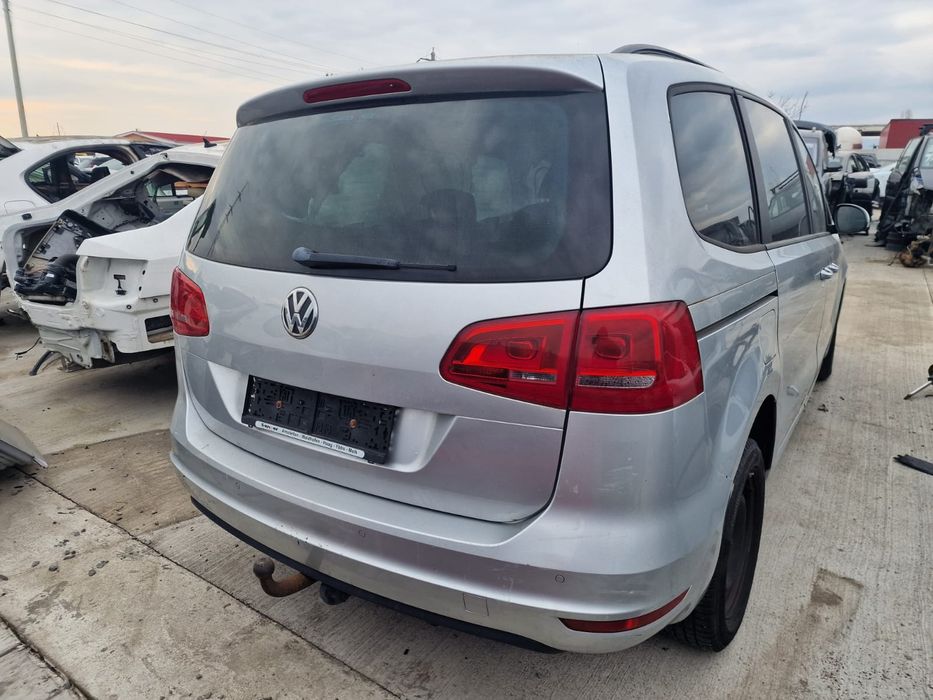 Dezmembram Volkswagen Sharan 2012 2.0tdi CFF Manual