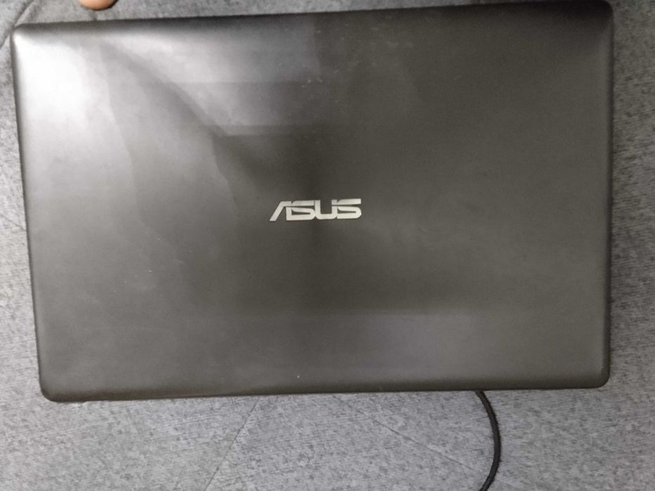 Noutbook Asus Intel