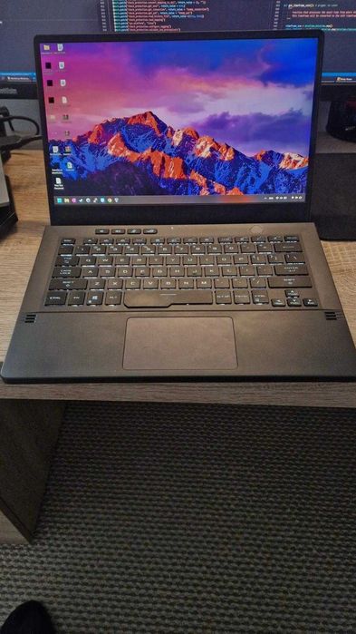 Laptop Asus Zephyrus G14 3060 16GB 512GB 144HZ 14inch Ryzen 9 5900HS