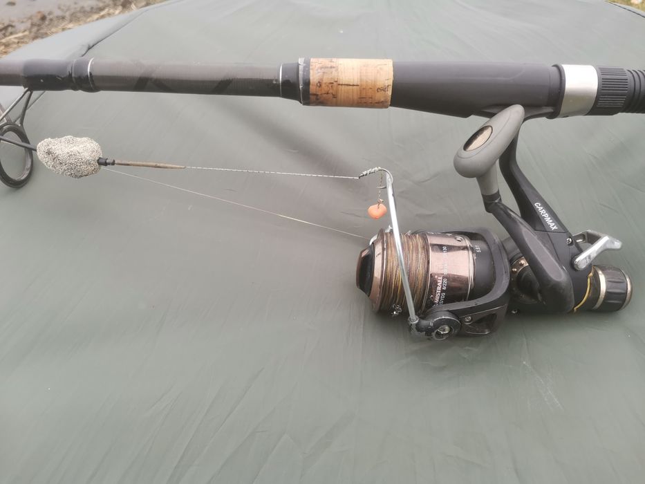 Въдици с макари 2бр