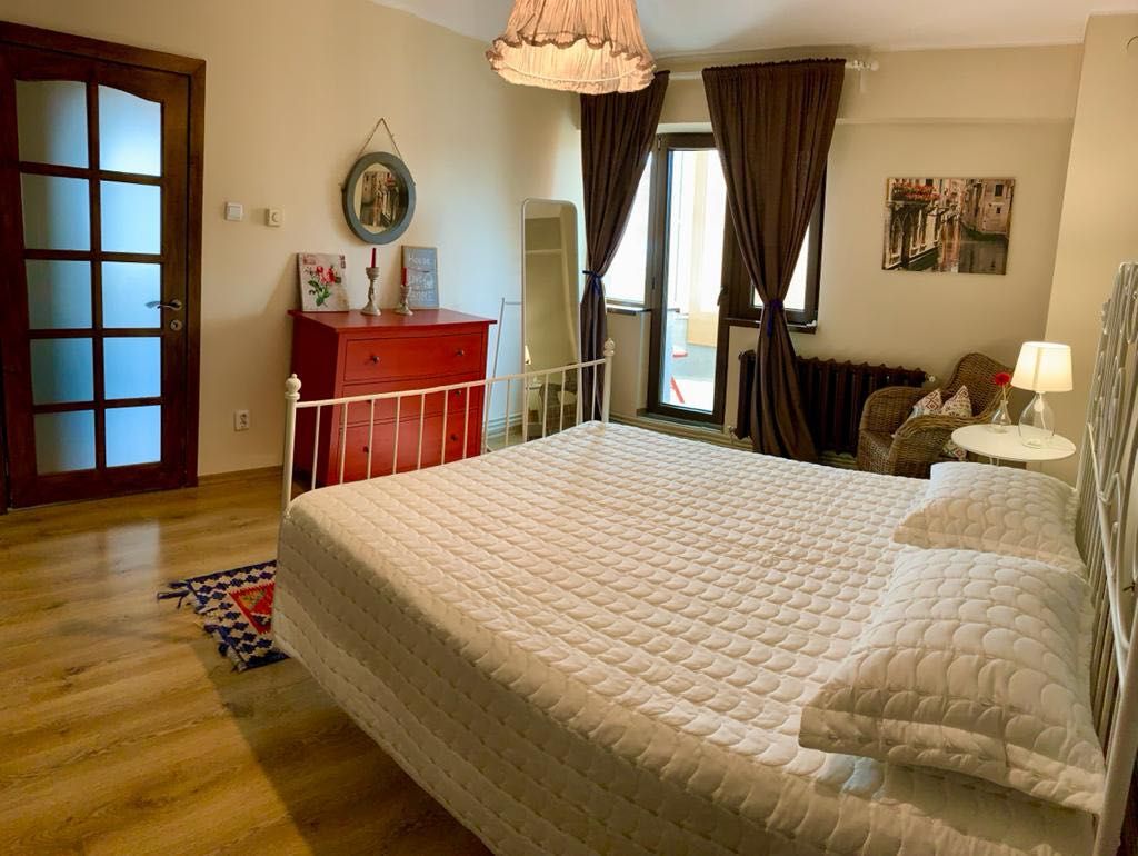 Regim hotelier.Ap.lux 3 camere decomandat Bdul TRANSILVANIEI,IN M-URI.