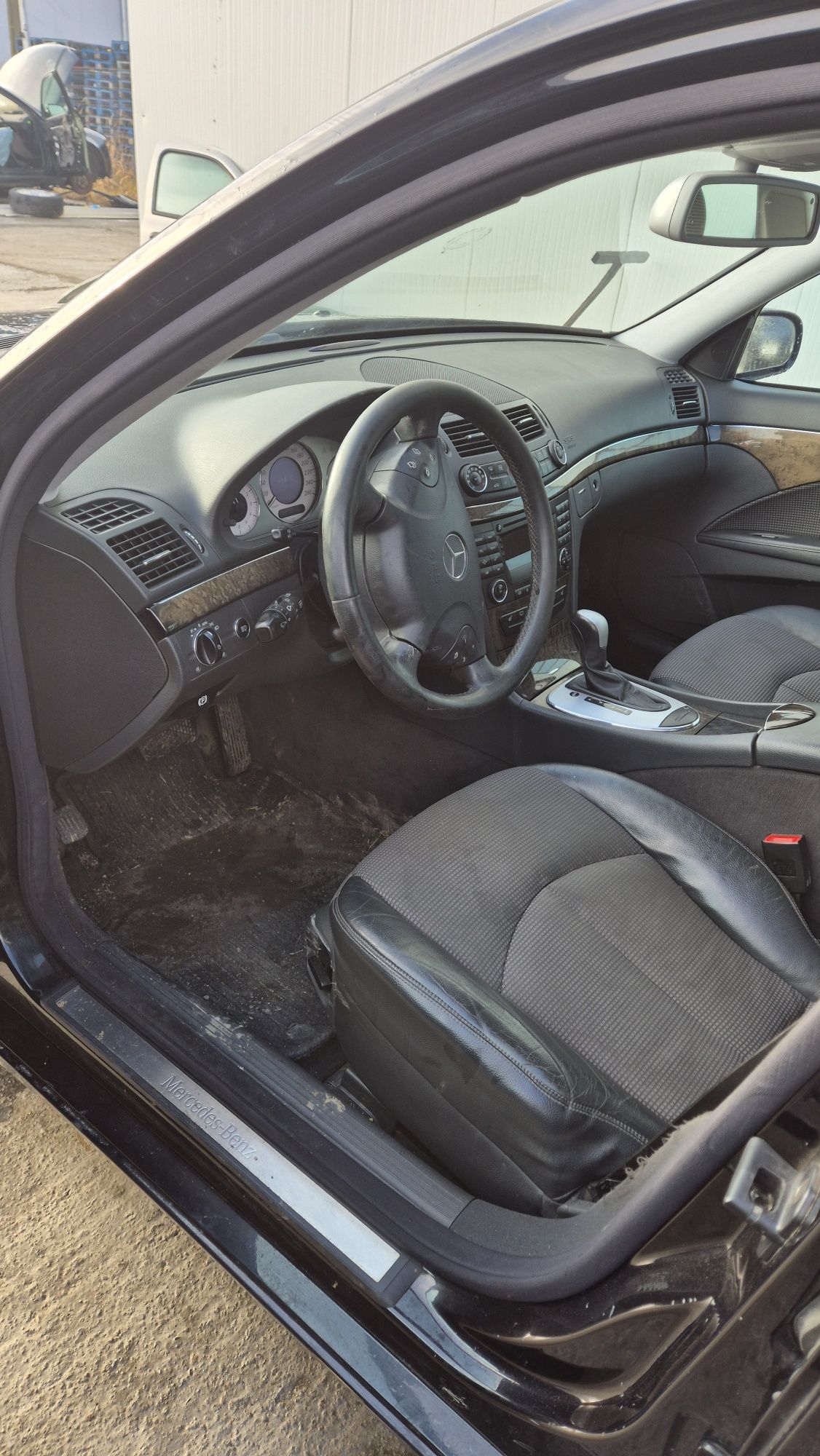 Vând haion complect mercedes w211
