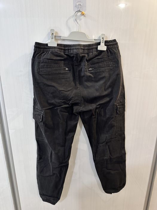 Pantaloni cargo bărbați PULL&BEAR
