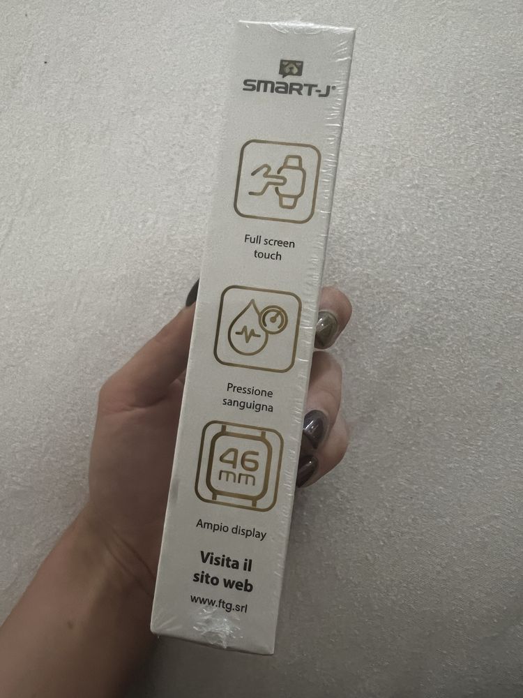 Smart часовник - нов, запечатан