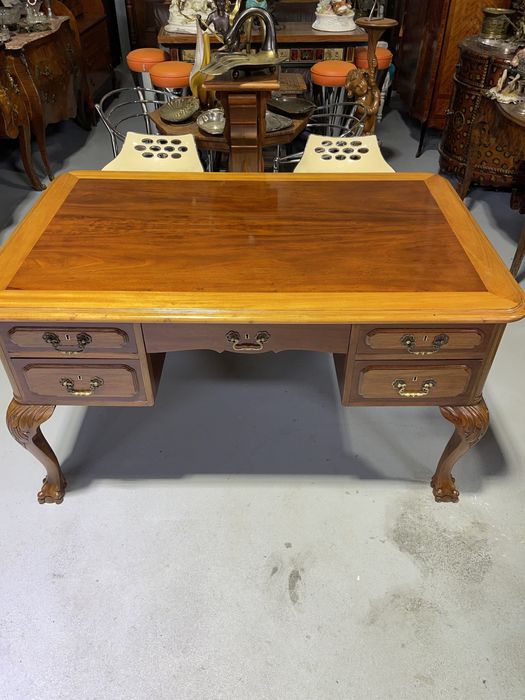 Birou din lemn masiv, stil Chippendale