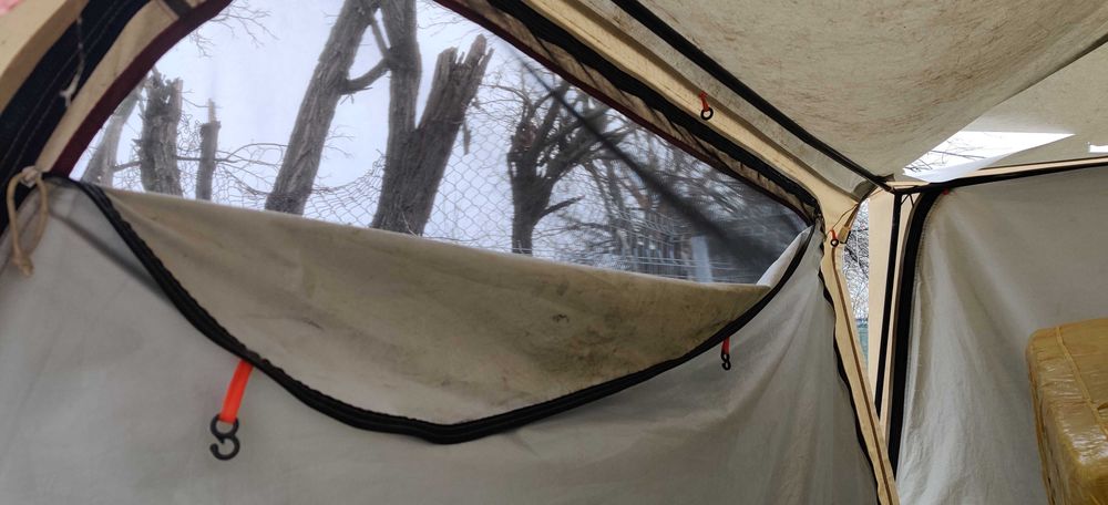 Dezmembrez cort (pavilion) Decathlon (schelet metalic, laterale etc)