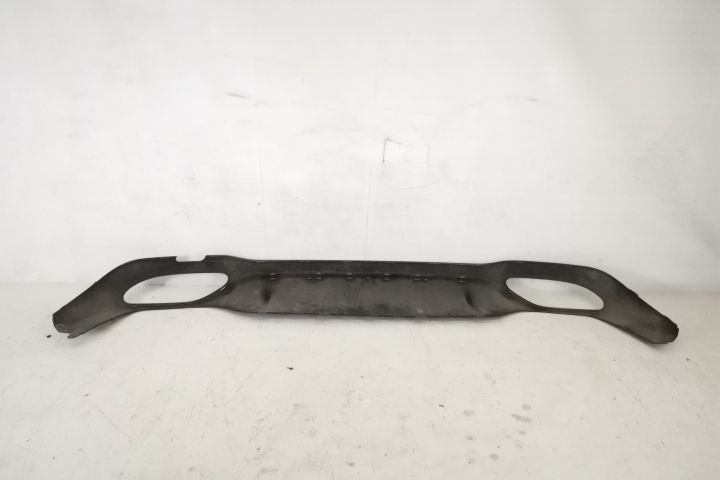 Spoiler Fusta Bara Spate AMG cu ornament Crom  Mercedes-Benz  E-Class