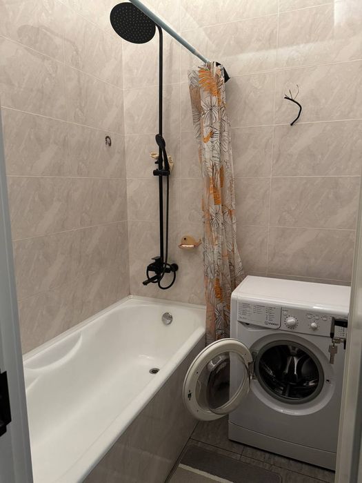 Свой 4,5 соток,3 комнаты + кухня,новый дом,Чирчик,Ак кавак,Макро