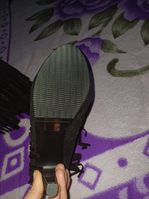 Botine noi mărimea 38