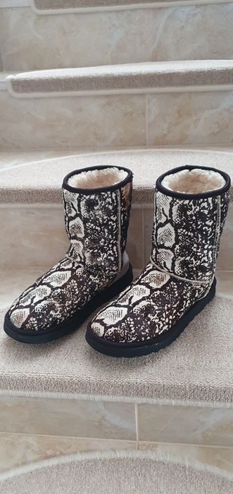 Ugg originale, 38, bine întreținute