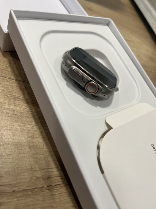 Apple Watch Ultra 2 (GPS + Cellular) - Титаниев Корпус, 49мм