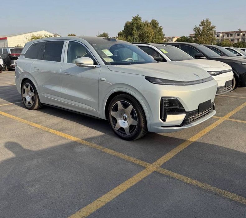 Changan depal S09 silver plus
