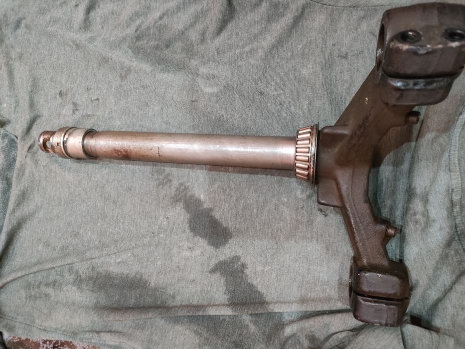 Jug Furcă Inferioară Piaggio X8,X9,Xevo Originală Cu Rulment