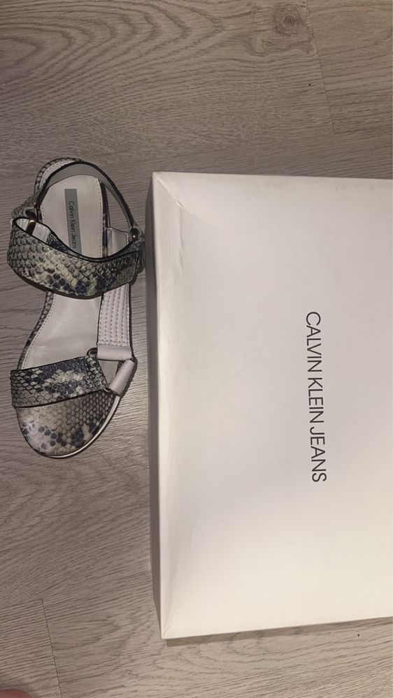 Vand Sandale Calvin Klein