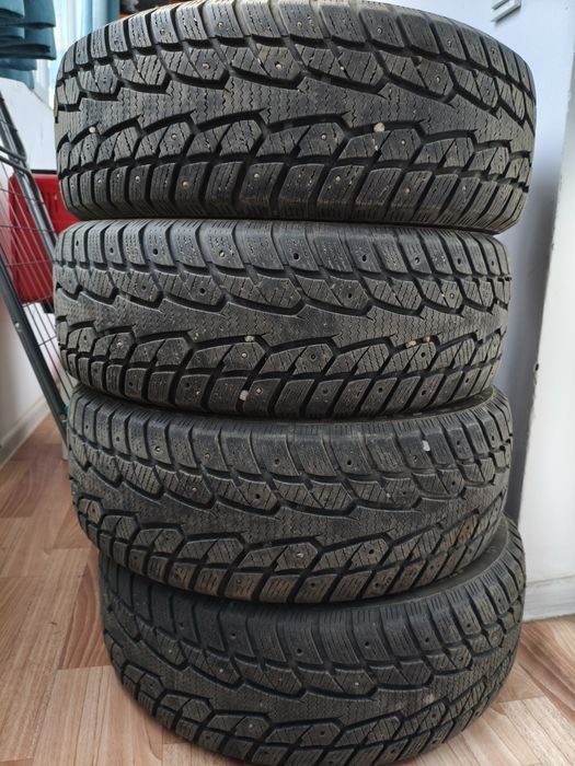 Продам шины зимние