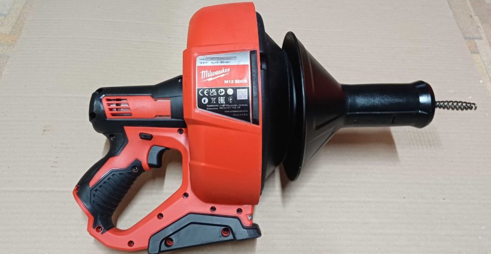 Milwaukee desfundat tevi