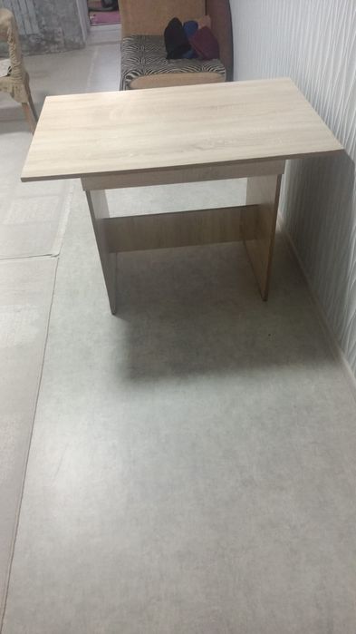 Стол кухонный  продам