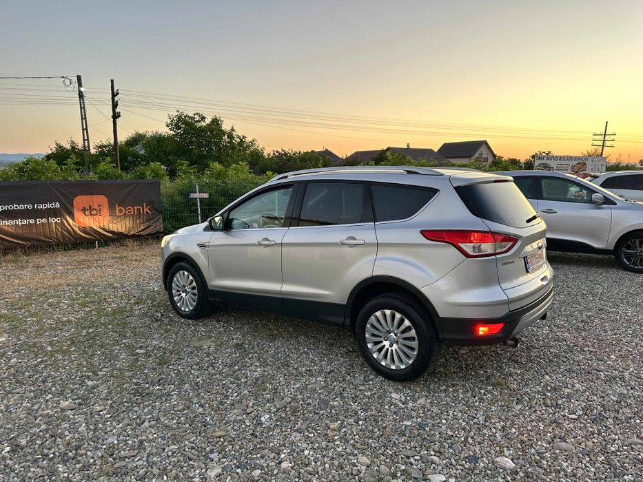 Ford Kuga 2.0 diesel an 2013, stare foarte bună, consum redus
