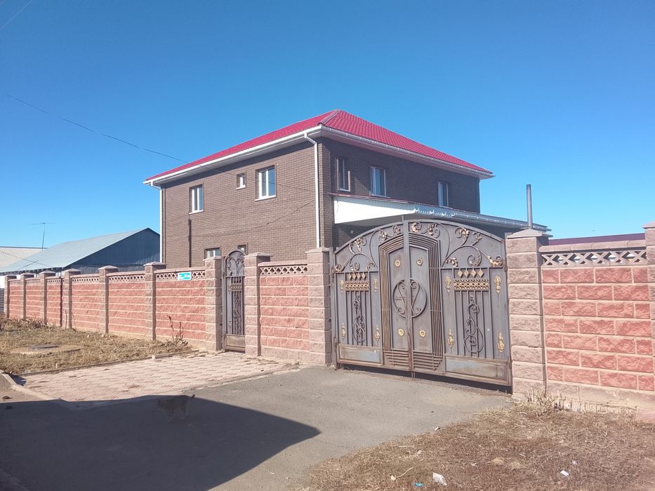 Коттедж сатылады 240кв