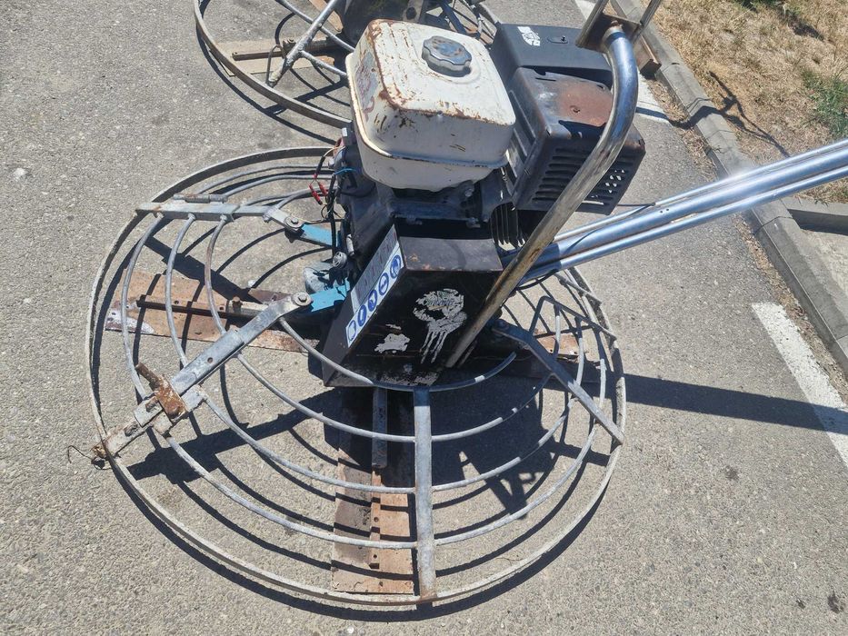 Masina de finisat beton (elicopter)