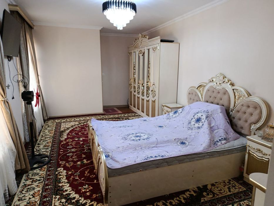Продается дом, 1.5 соток, в районе Гури эмир, бульвар, два этажа