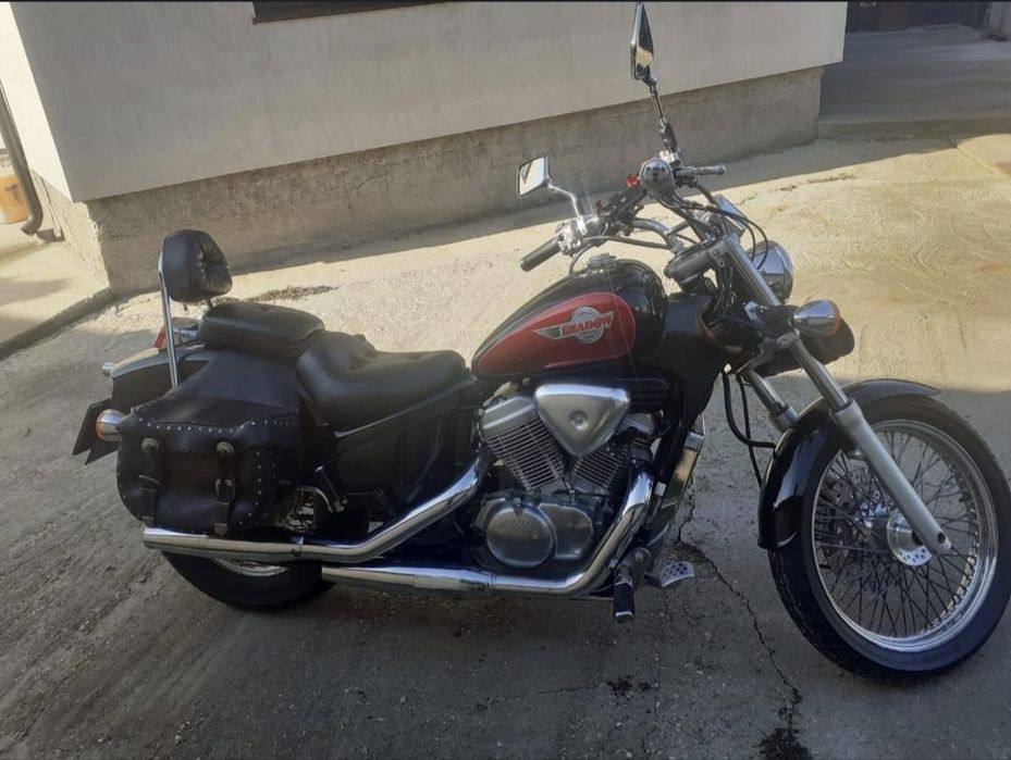 Motocicleta Honda VT Shadow C 600