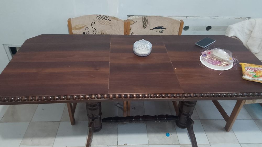 Продам кухонный полировальная стол, раздвижной 10 тыс