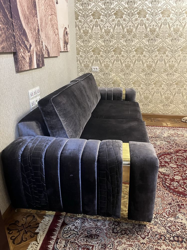 Продается диван отличного качества